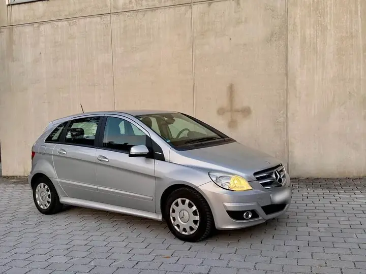 Mercedes-Benz B 160