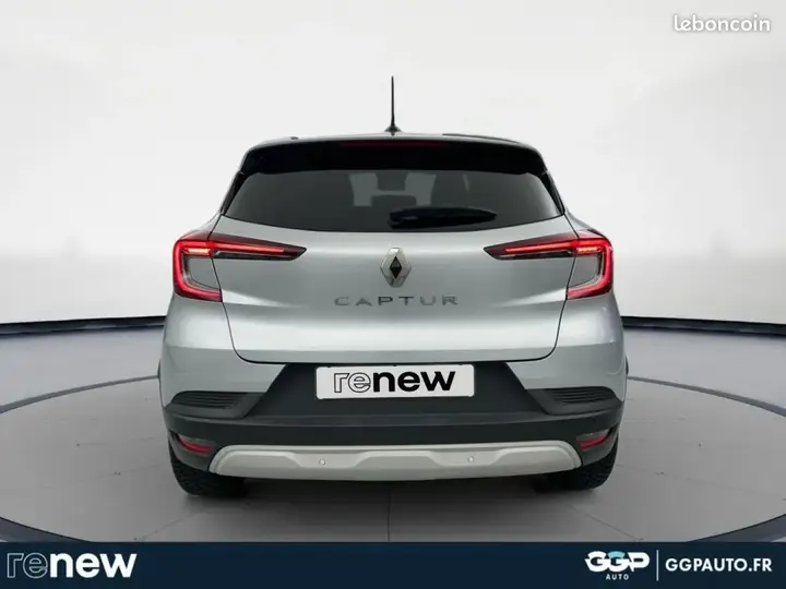 Renault Captur 2023 photo 4