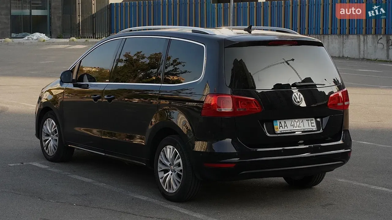 Volkswagen Sharan 2012 photo 3