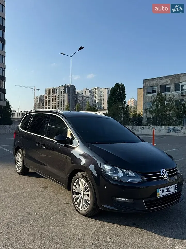 Volkswagen Sharan 2012 photo 4