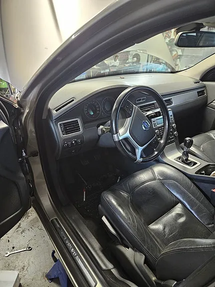 Volvo V70 2010 photo 4