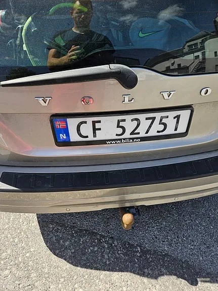 Volvo V70 2010 photo 2