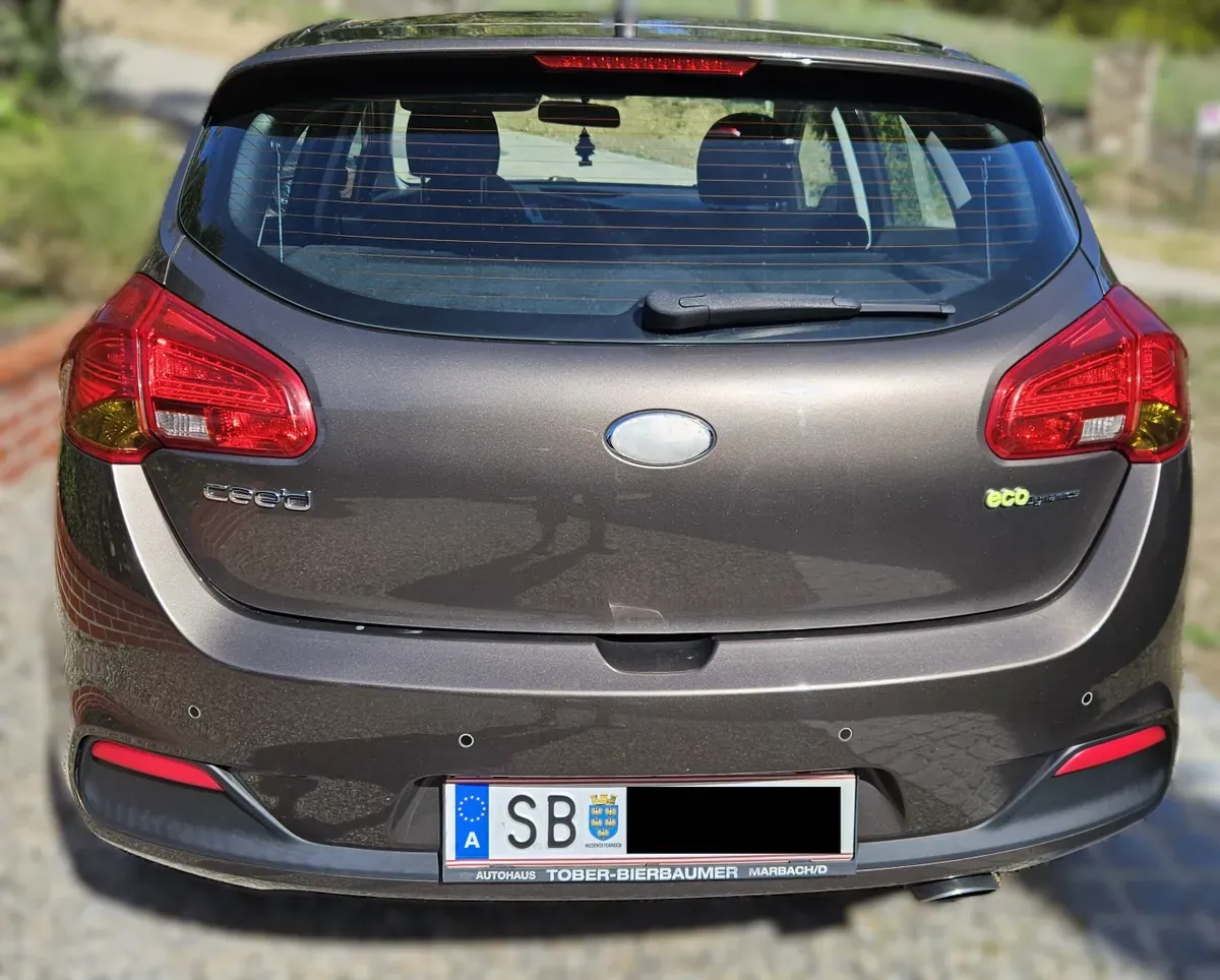 Kia Ceed 2013 photo 2