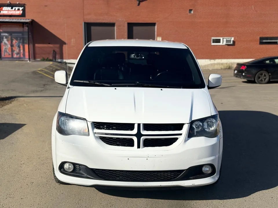Dodge Grand Caravan 2017 photo 2