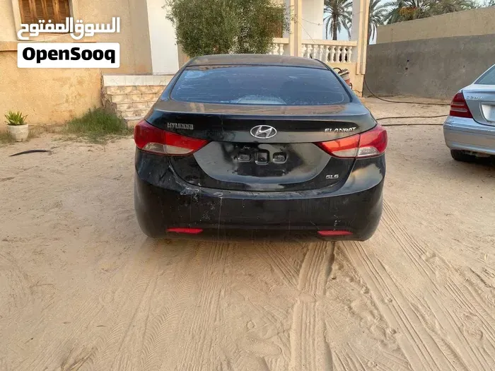 Hyundai Elantra 2013 photo 2