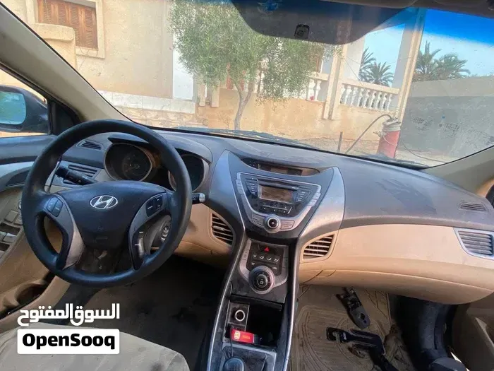 Hyundai Elantra 2013 photo 4