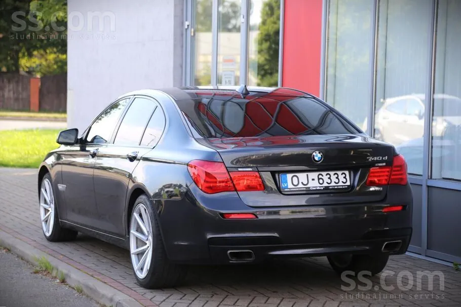 BMW 740 2010 photo 5