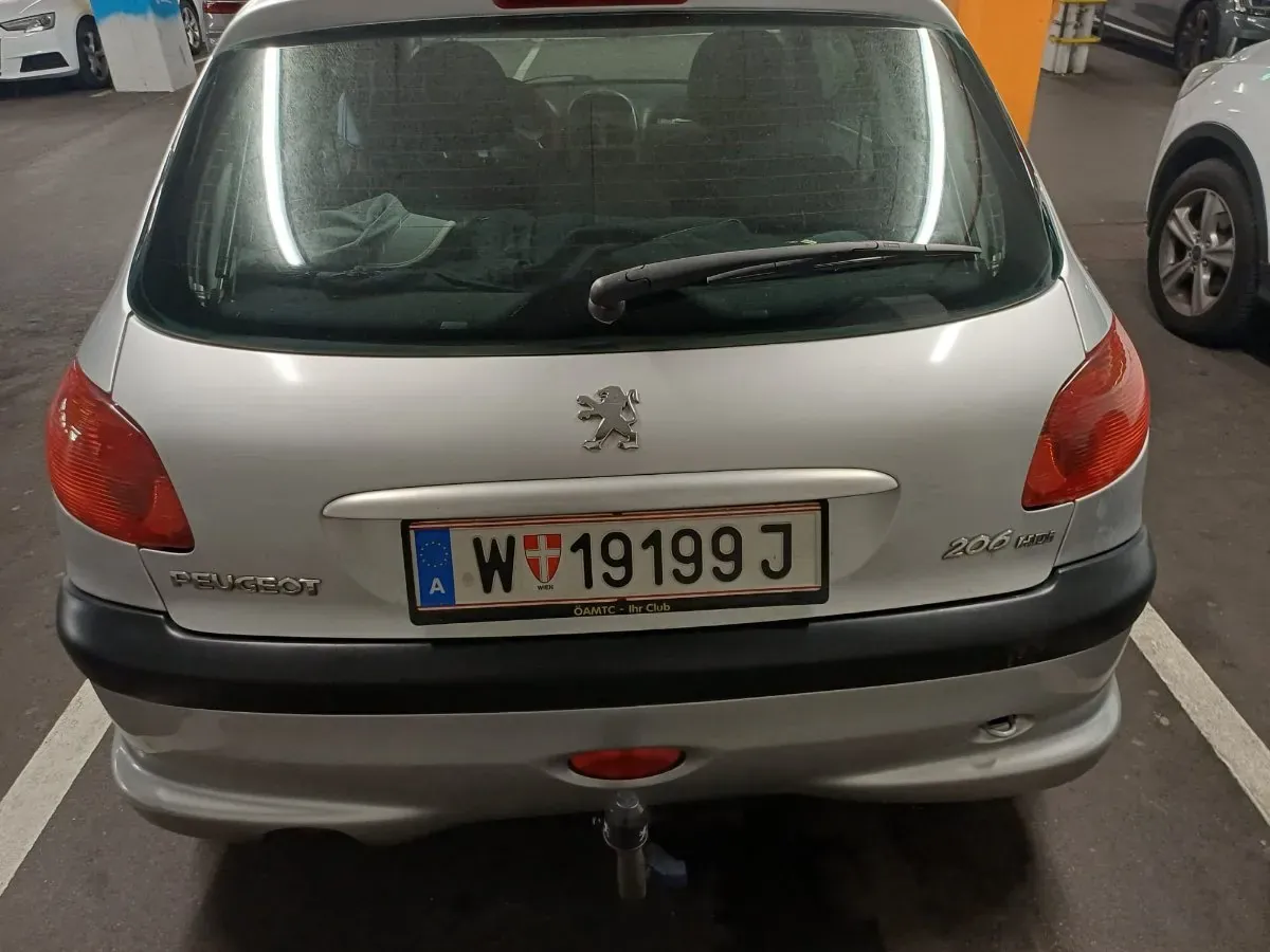 Peugeot 206 2004 photo 2
