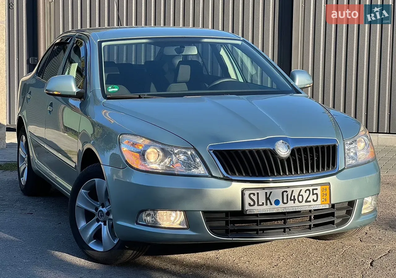 Skoda Octavia 2009 photo 2