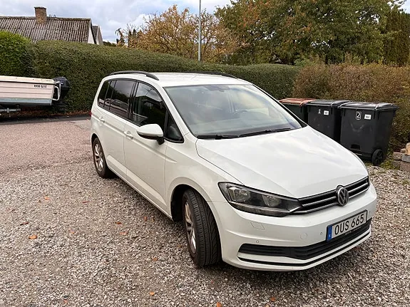 Volkswagen Touran 2016 photo 2