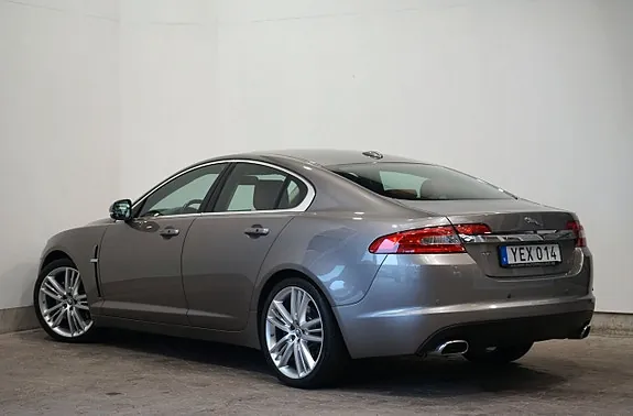 Jaguar Xf 2011 photo 3