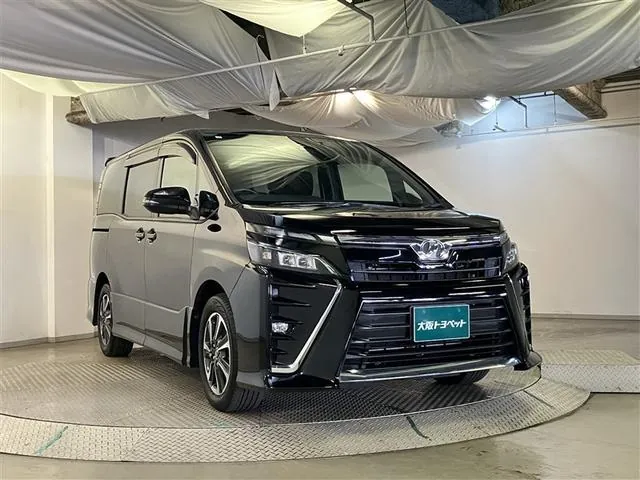 Toyota Voxzie 2017 photo 3