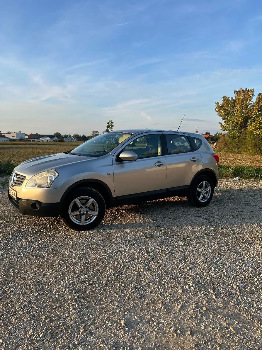 Nissan Qashqai 2007 photo 2
