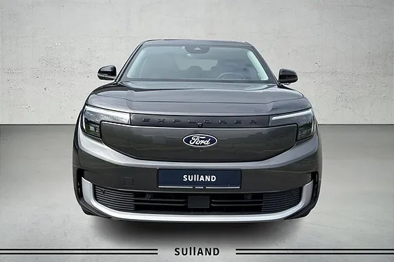 Ford Explorer 2026 photo 2