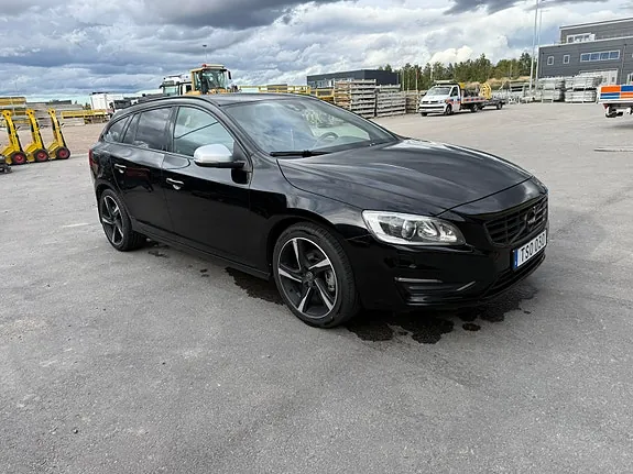 Volvo V60 2015 photo 2