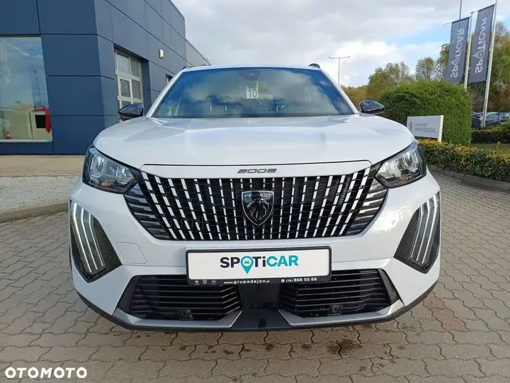 Peugeot 2008 2023 photo 2