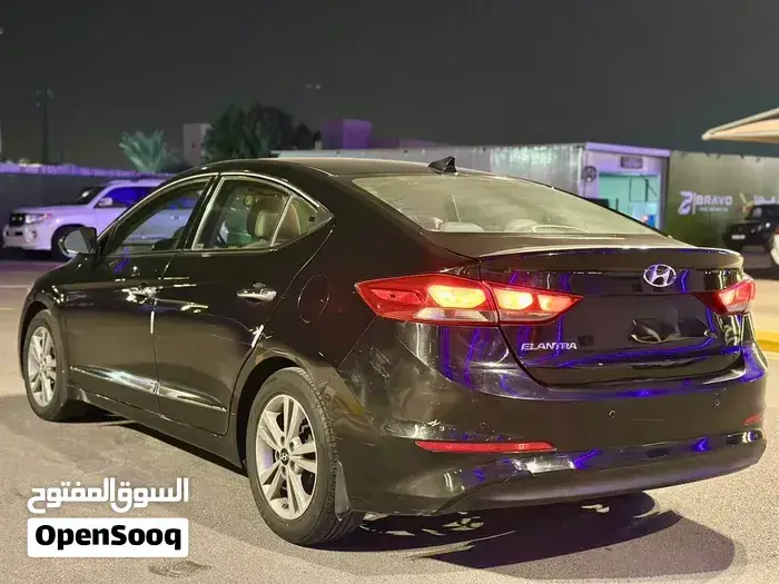 Hyundai Elantra 2018 photo 4