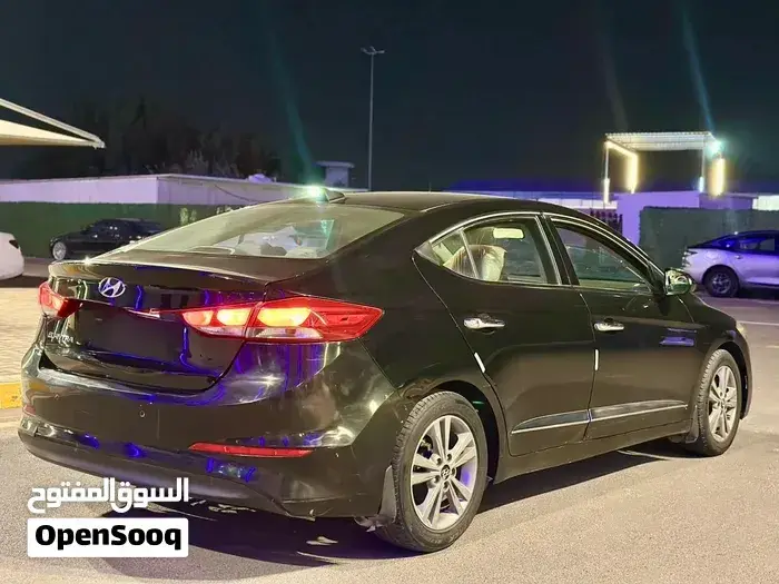 Hyundai Elantra 2018 photo 3