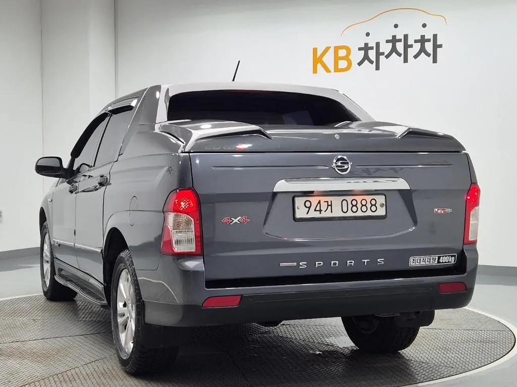KG Mobility Korando 2018 photo 2