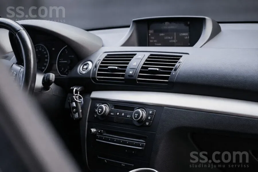 BMW 118 2009 photo 5