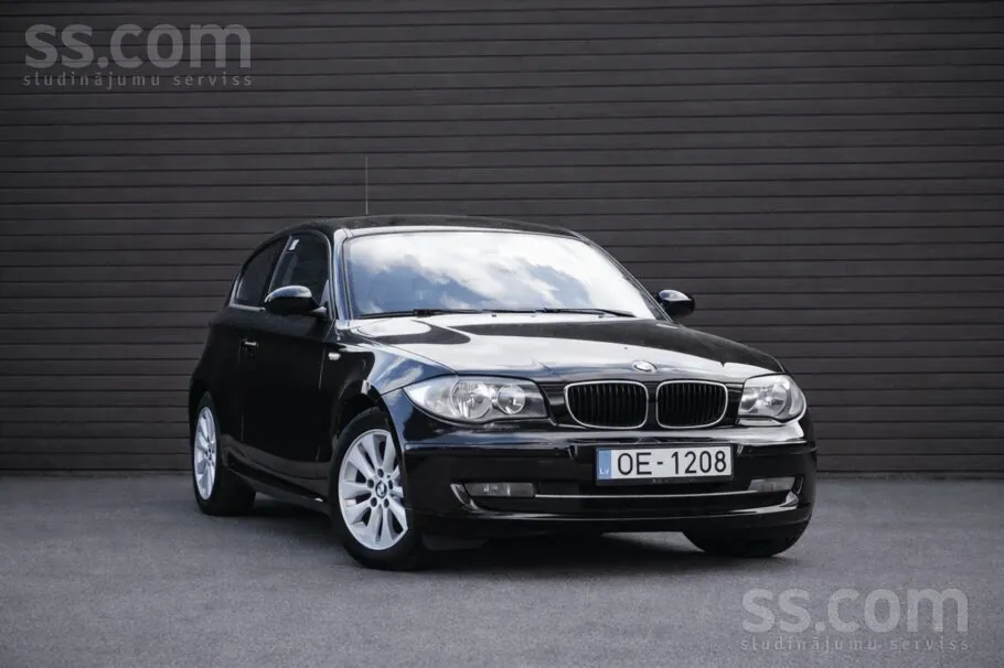 BMW 118 2009 photo 2
