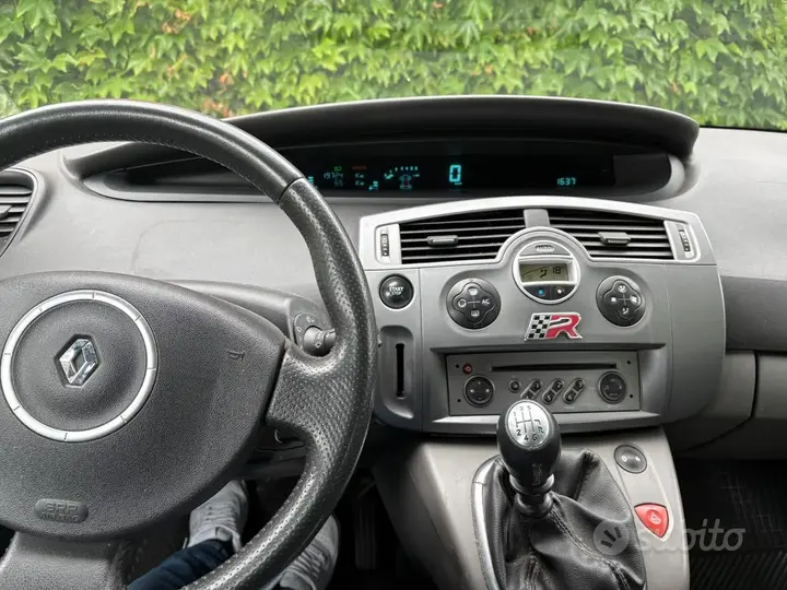 Renault Scenic 2007 photo 2