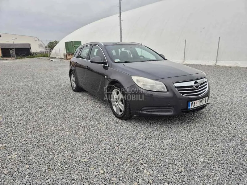 Opel Insignia 2011 photo 2