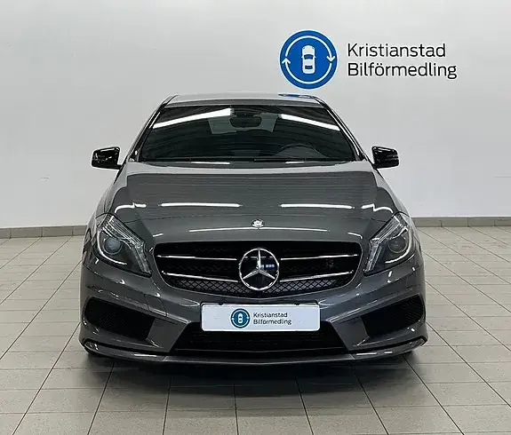 Mercedes-Benz A 180 2015 photo 3