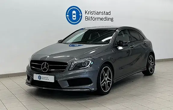 Mercedes-Benz A 180 2015 photo 2