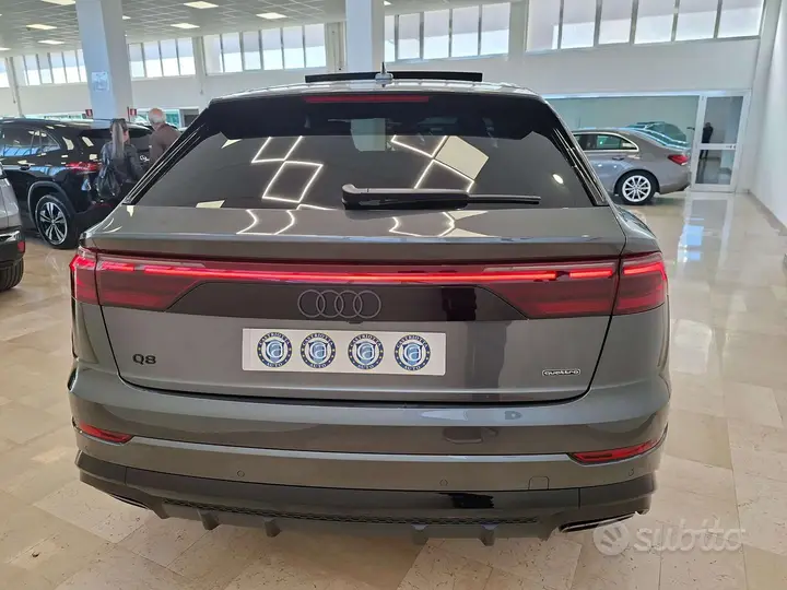 Audi Q8 2023 photo 4