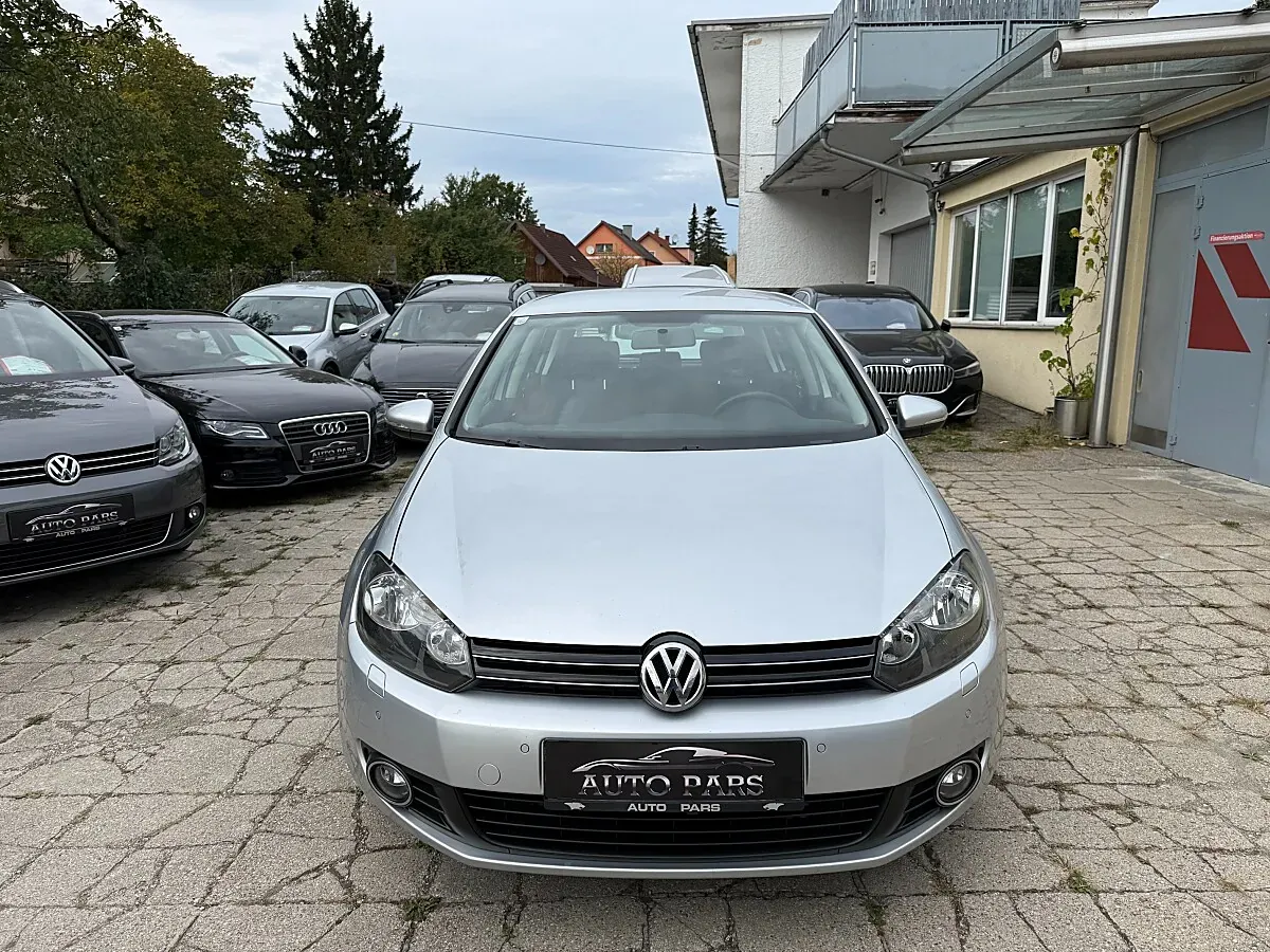 Volkswagen Golf 2011 photo 2