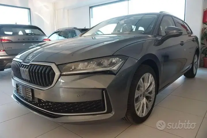 Skoda Superb 2026 photo 2