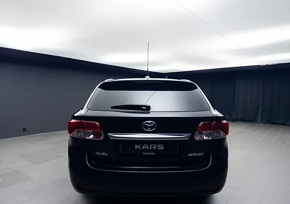 Toyota Avensis 2013 photo 5