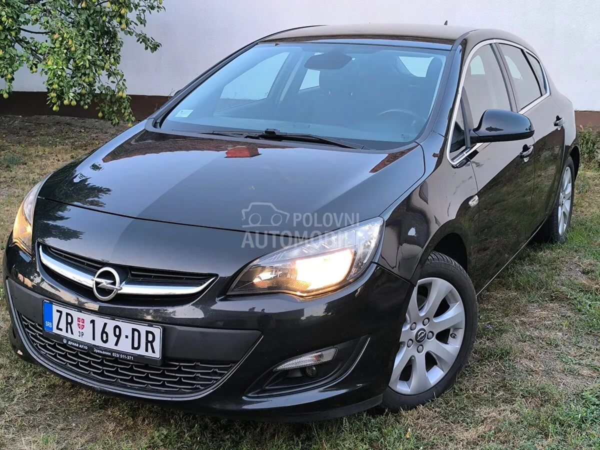 Opel Astra J 2015 photo 3