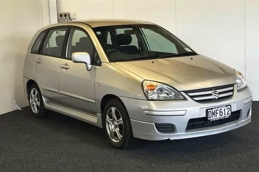 Suzuki Liana