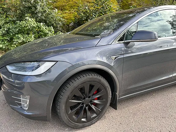 Tesla Model X 2017 photo 4