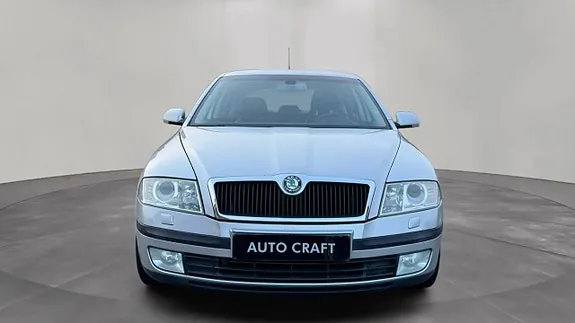 Skoda Octavia 2008 photo 2