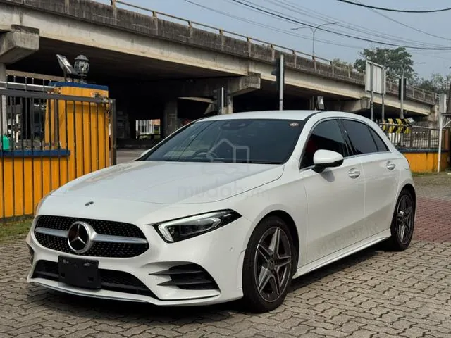 Mercedes-Benz A180