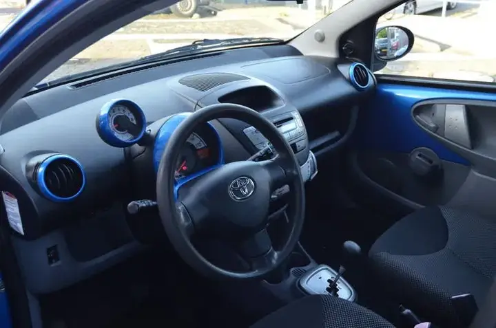 Toyota Aygo 2010 photo 2