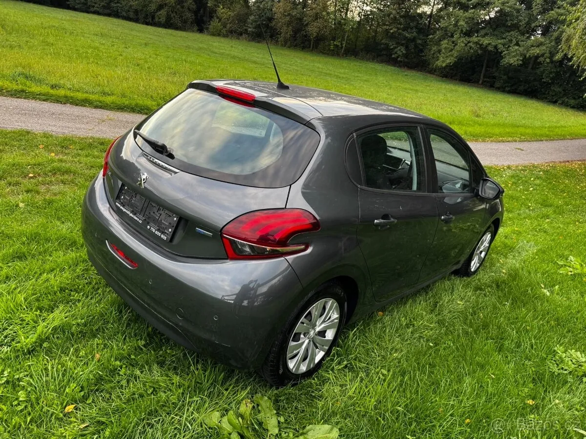 Peugeot 208 2016 photo 5