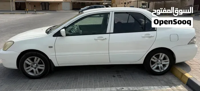 Mitsubishi Lancer 2010 photo 3