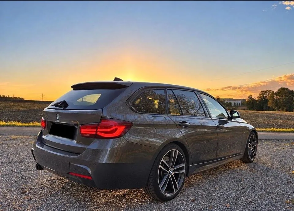 BMW 320I