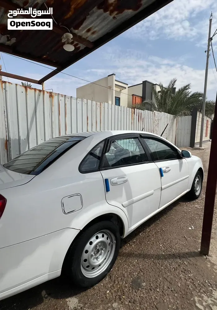 Chevrolet Optra 2012 photo 4