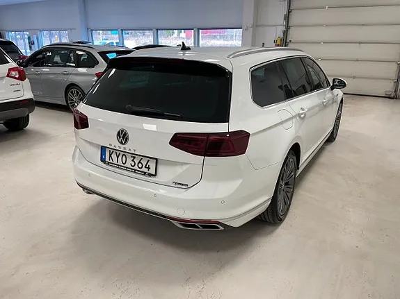 Volkswagen Passat 2021 photo 5