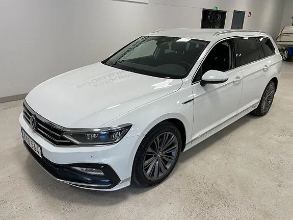 Volkswagen Passat 2021 photo 2