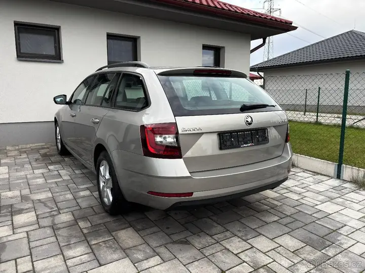 Skoda Octavia Combi 2017 photo 3