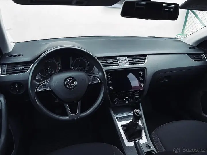 Skoda Octavia Combi 2017 photo 5