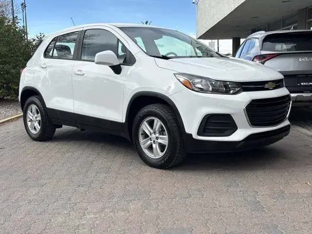 Chevrolet Trax 2021 photo 2