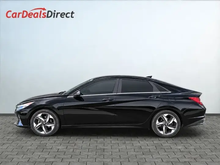 Hyundai Elantra 2023 photo 3