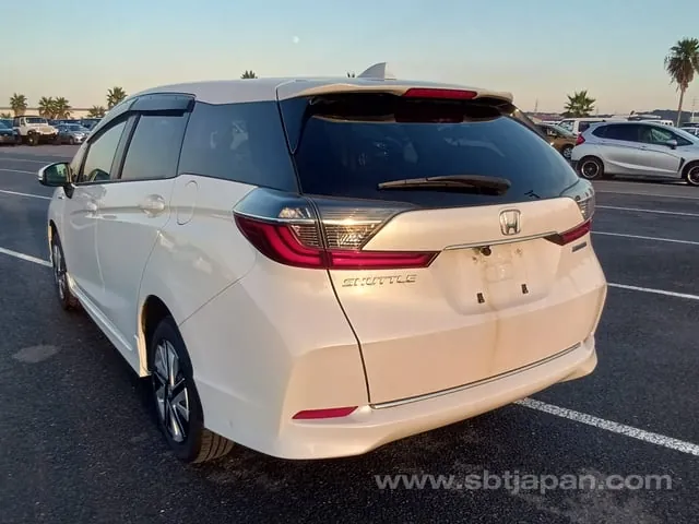 Honda Shuttle Hybrid 2021 photo 3
